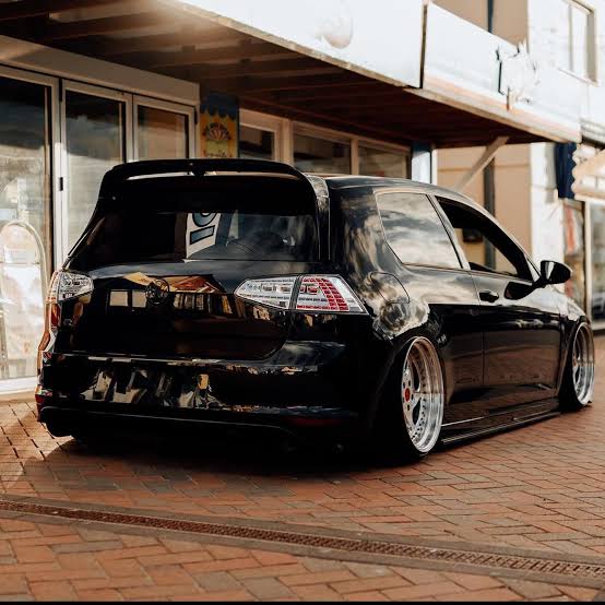 VW Golf MK7 / MK7.5 Clear Tail Lights (2012+)