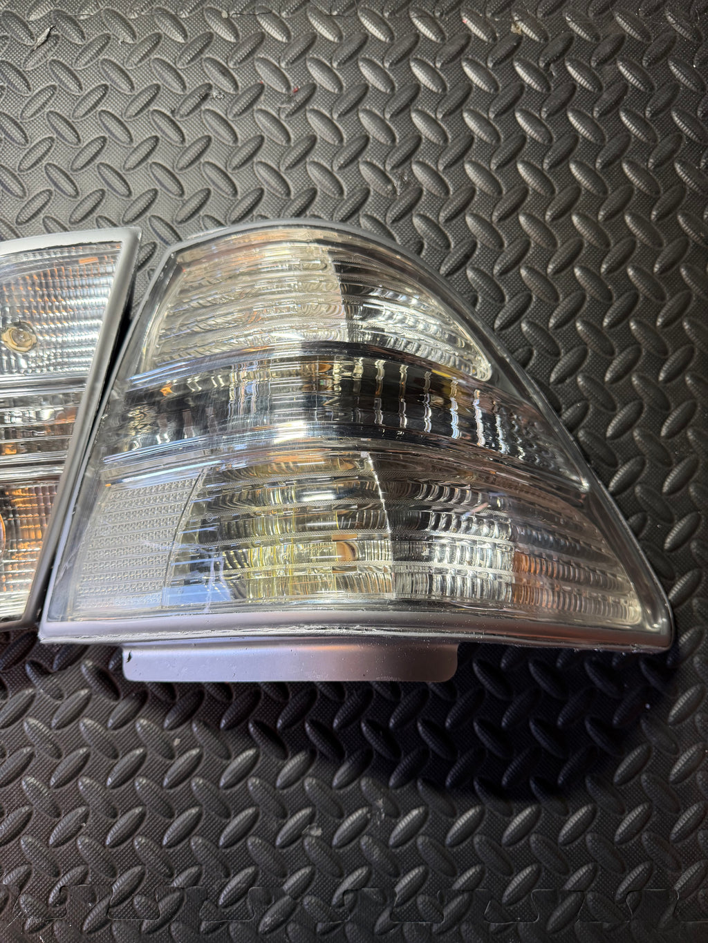 Lexus LS430 Clear Tail Lights (2001-2006)