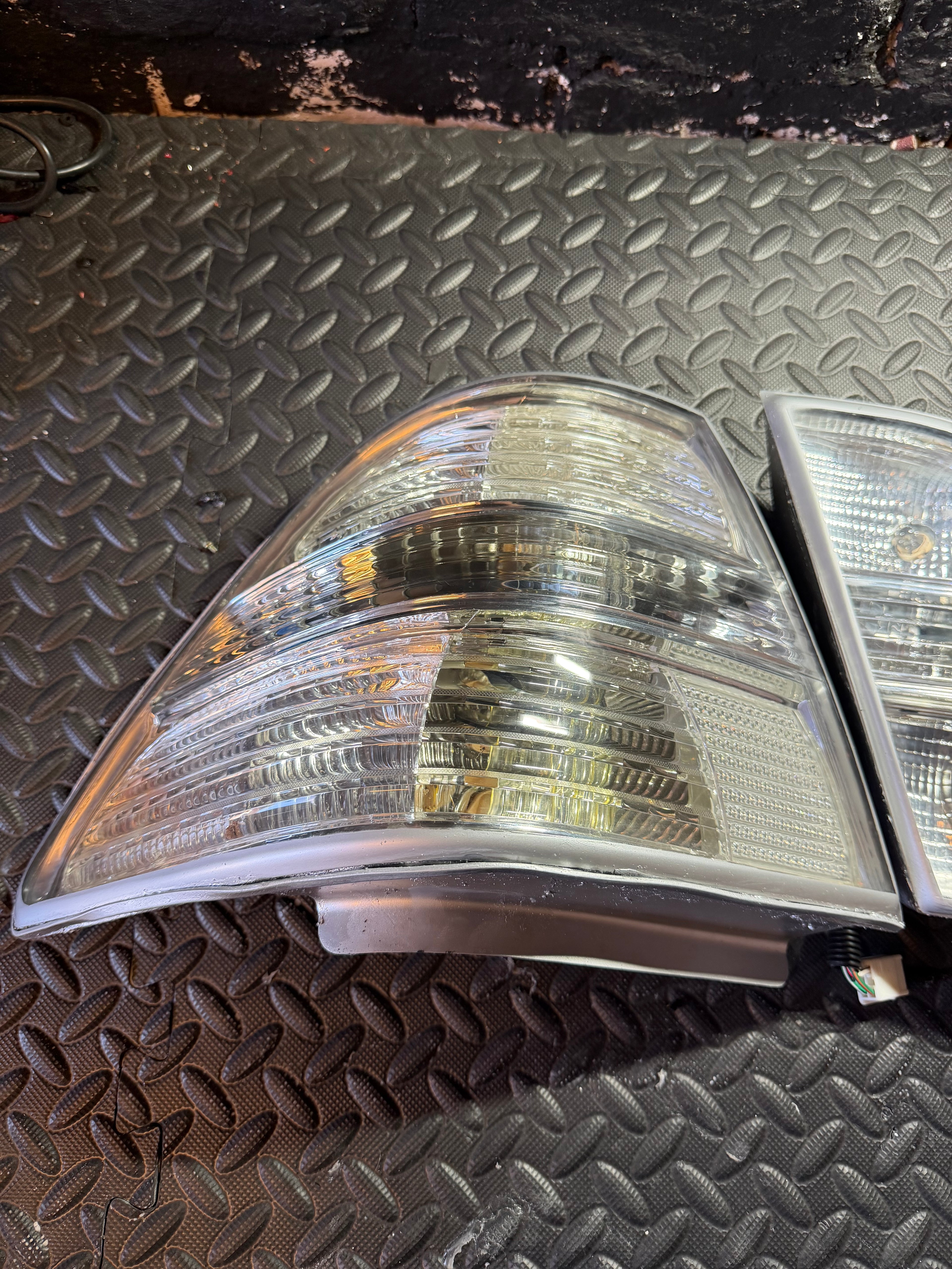 Lexus LS430 Clear Tail Lights (2001-2006)