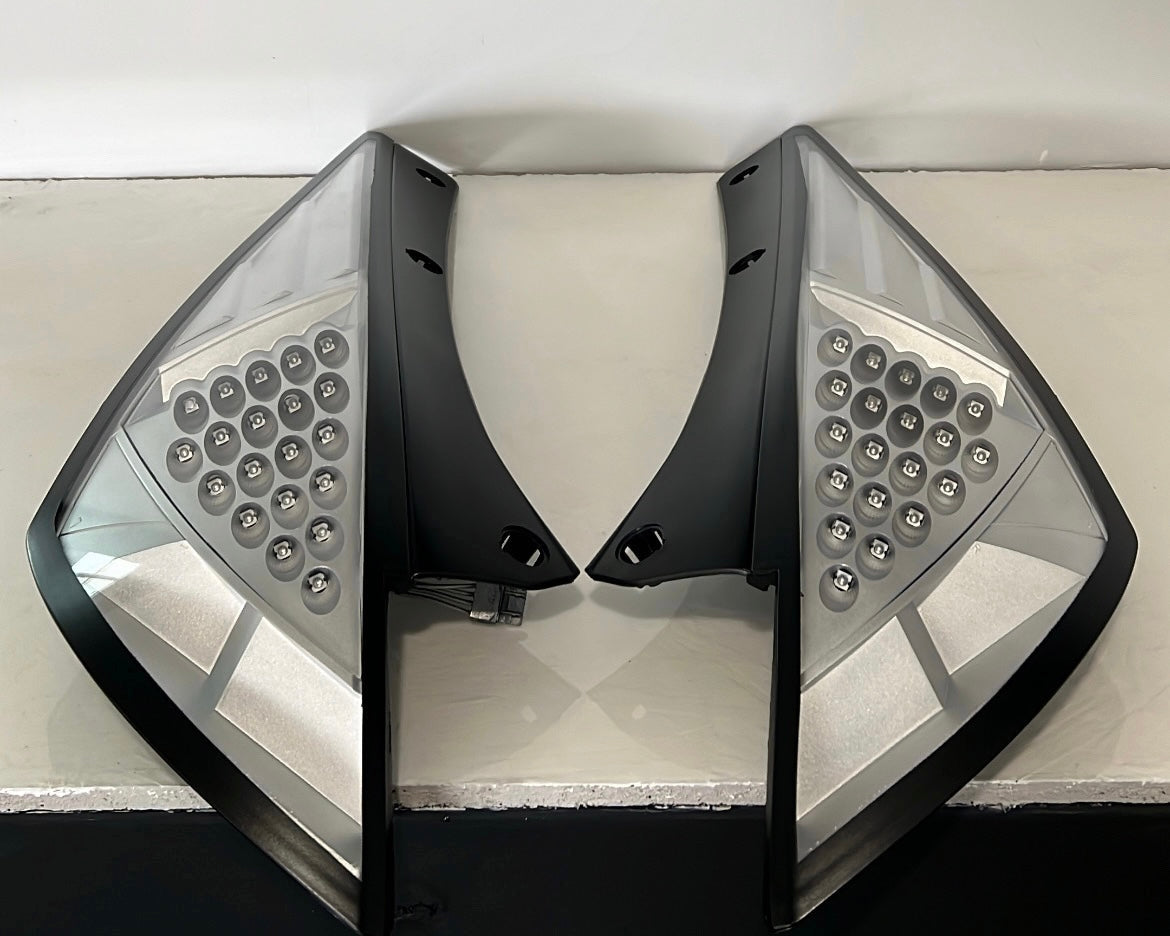 Nissan 350z Clear tail lights