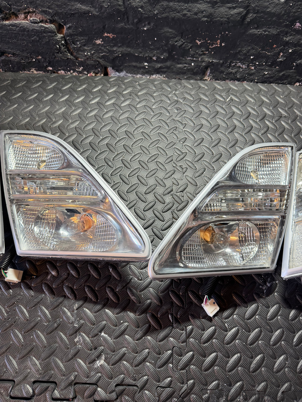 Lexus LS430 Clear Tail Lights (2001-2006)