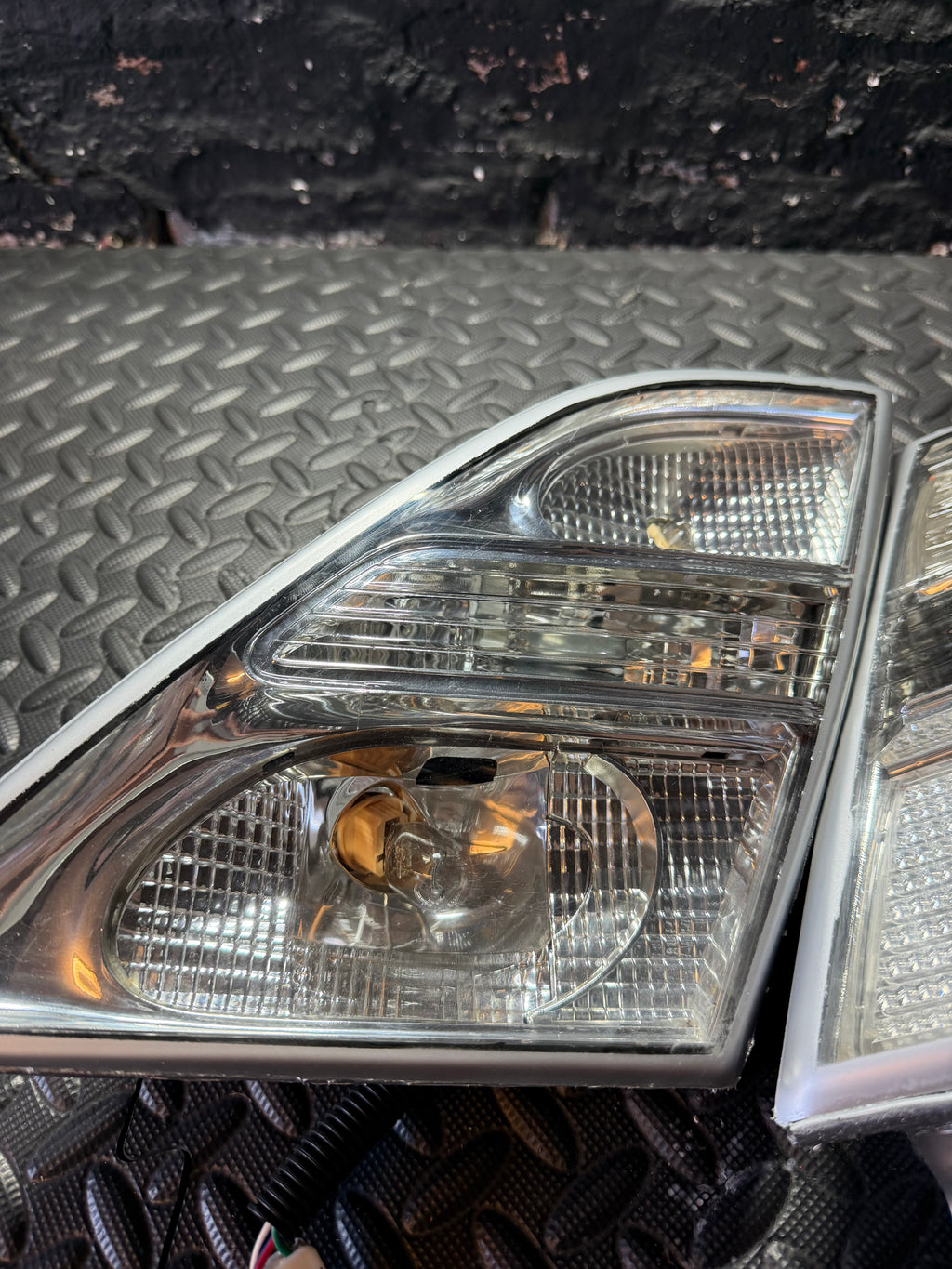 Lexus LS430 Clear Tail Lights (2001-2006)
