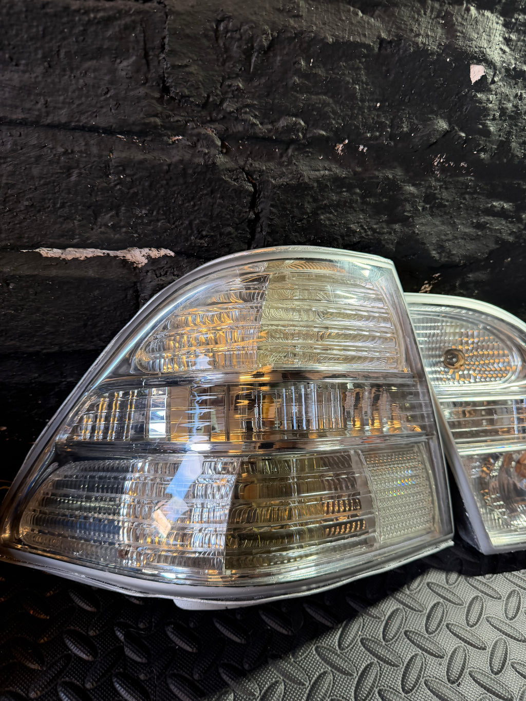 Lexus LS430 Clear Tail Lights (2001-2006)