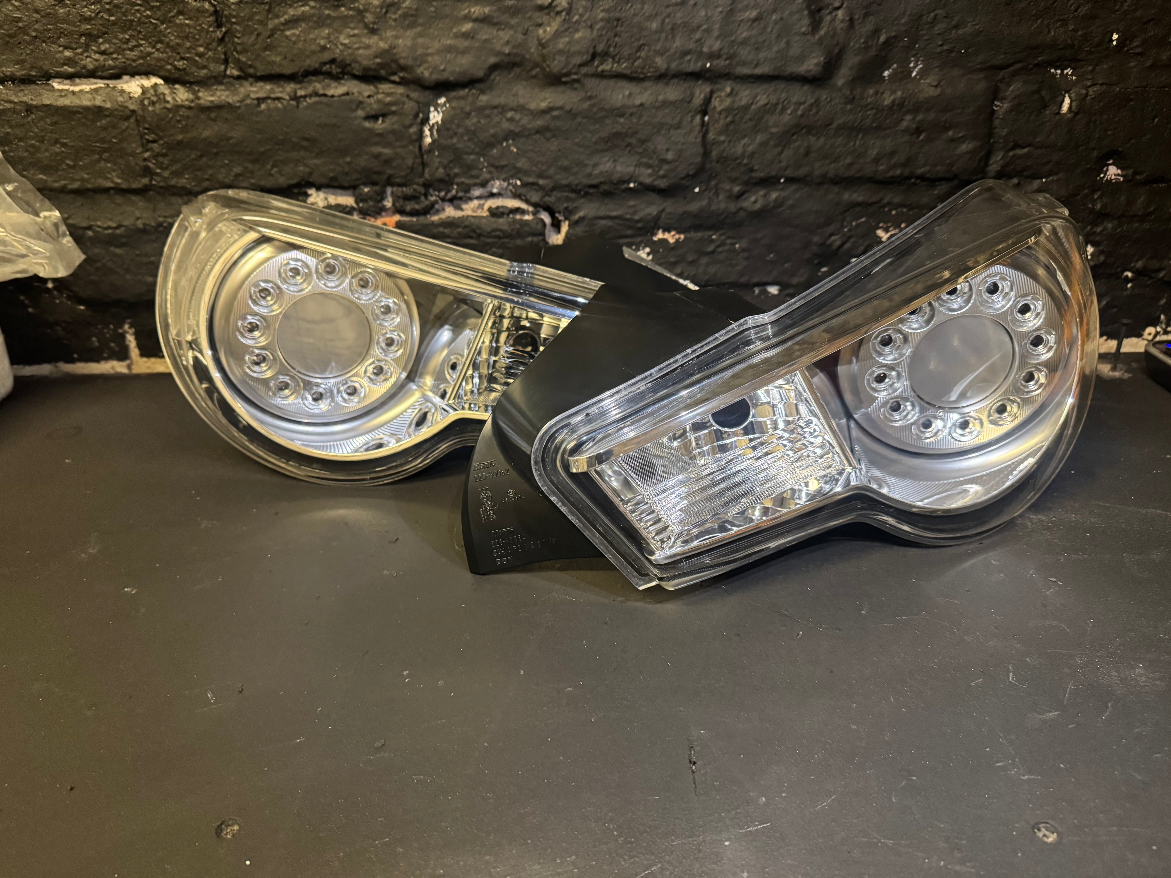 Toyota/Subaru BRZ/GT86 clear tail lights