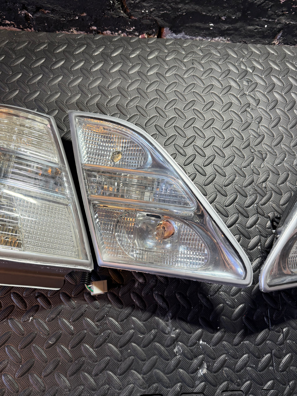 Lexus LS430 Clear Tail Lights (2001-2006)