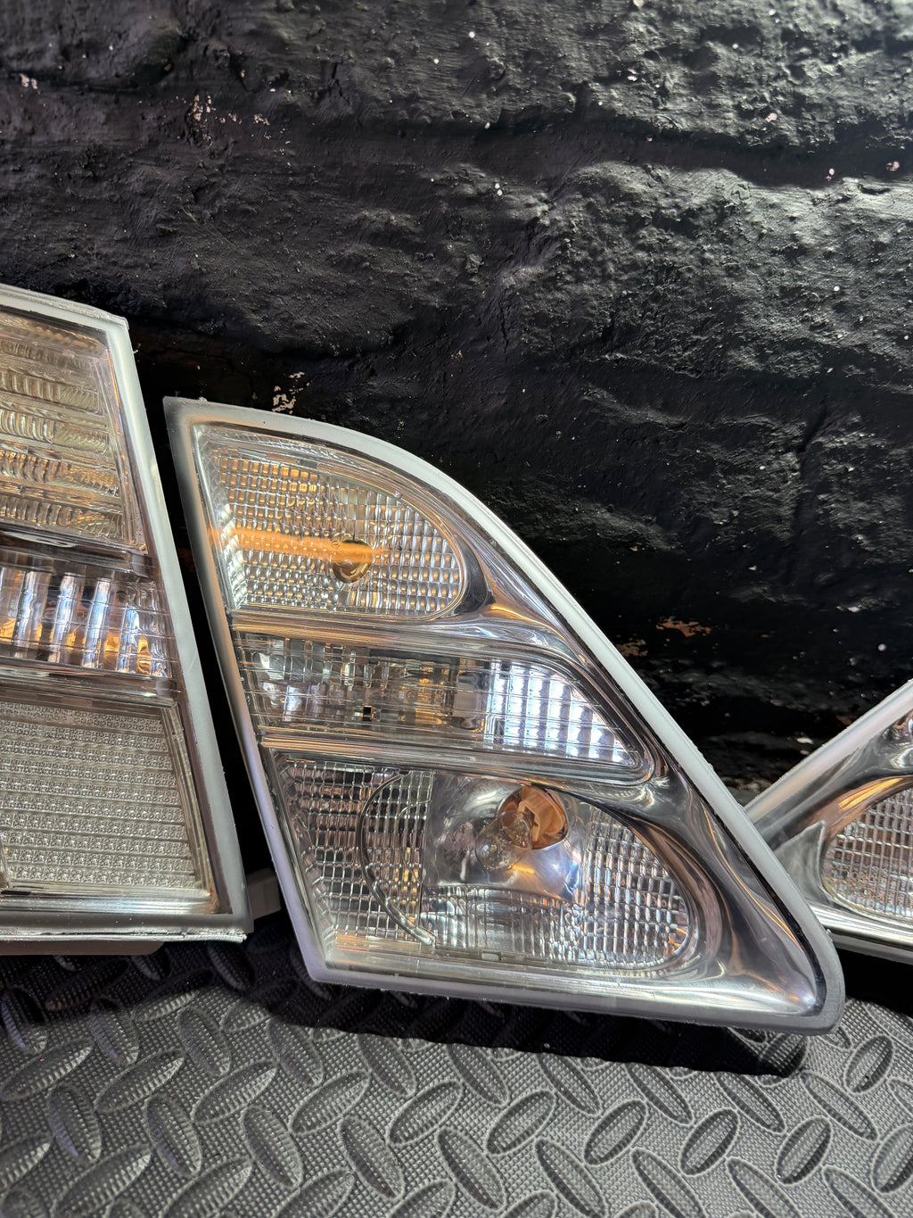 Lexus LS430 Clear Tail Lights (2001-2006)
