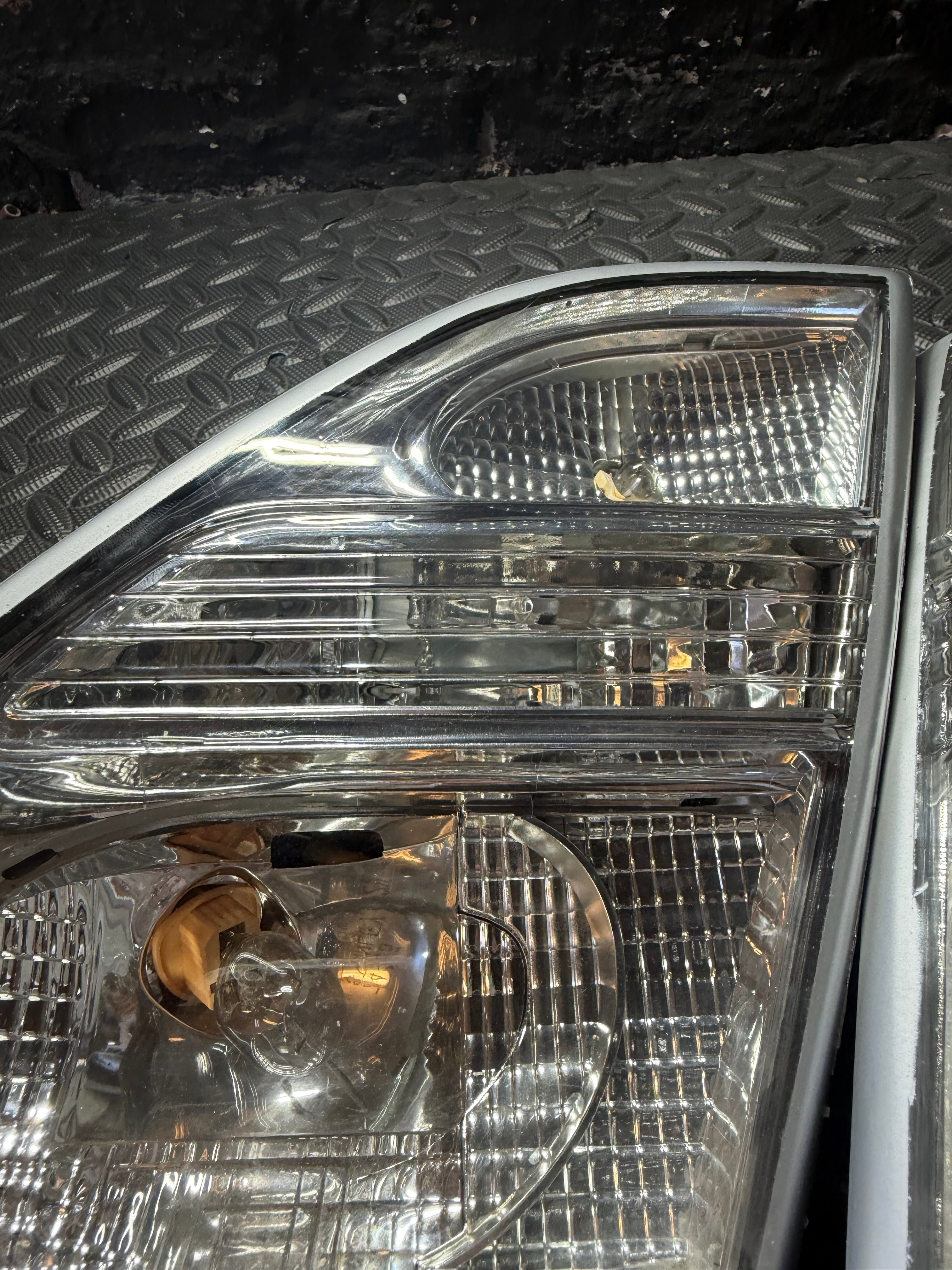 Lexus LS430 Clear Tail Lights (2001-2006)